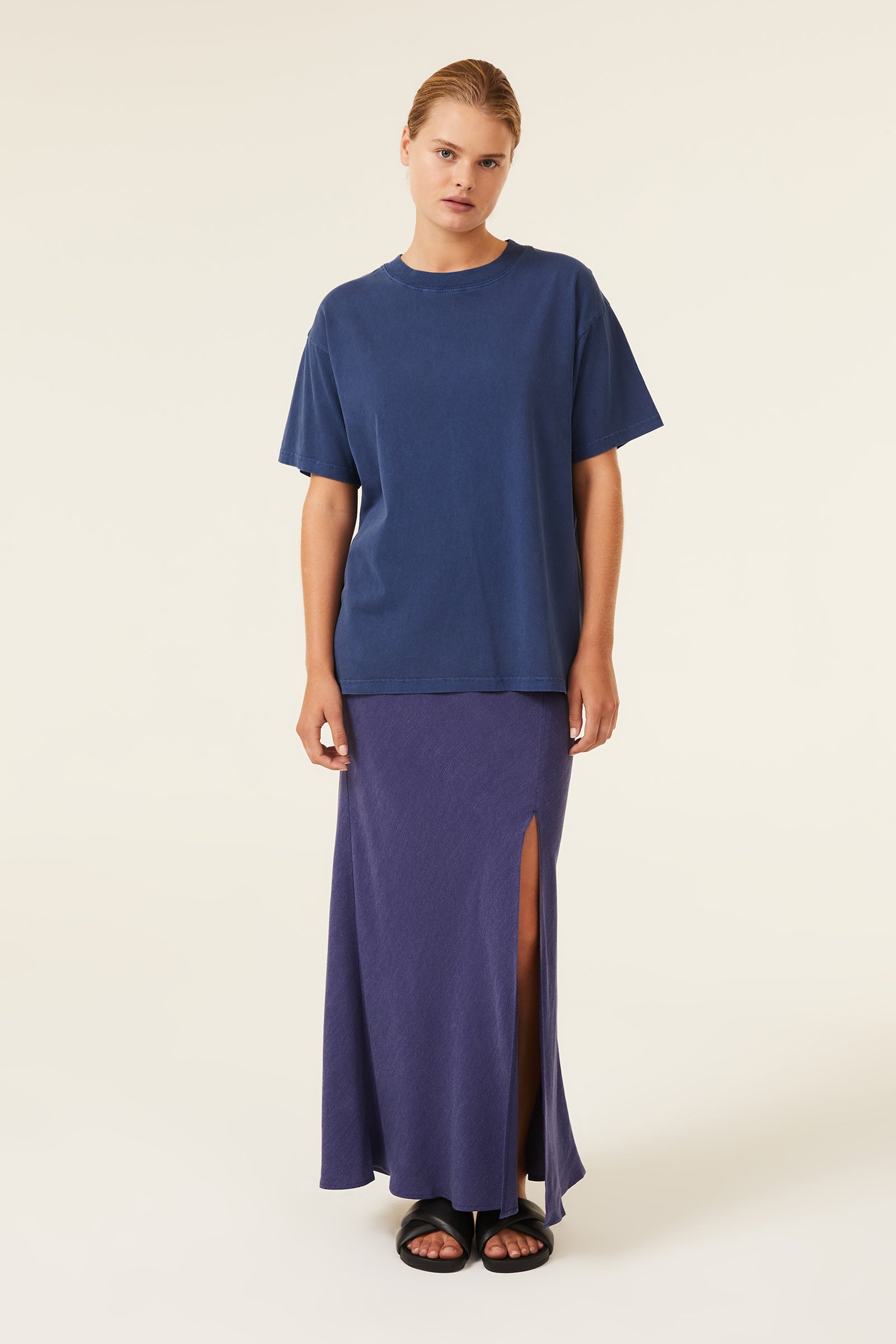 Nude Lucy Frankie Organic Washed Bf Tee In Sapphire 