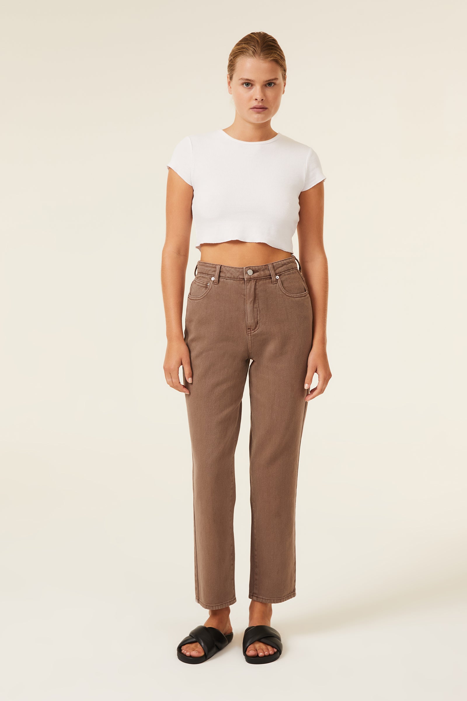 Nude Lucy Rai Slim Jean In A Brown Carob Colour 