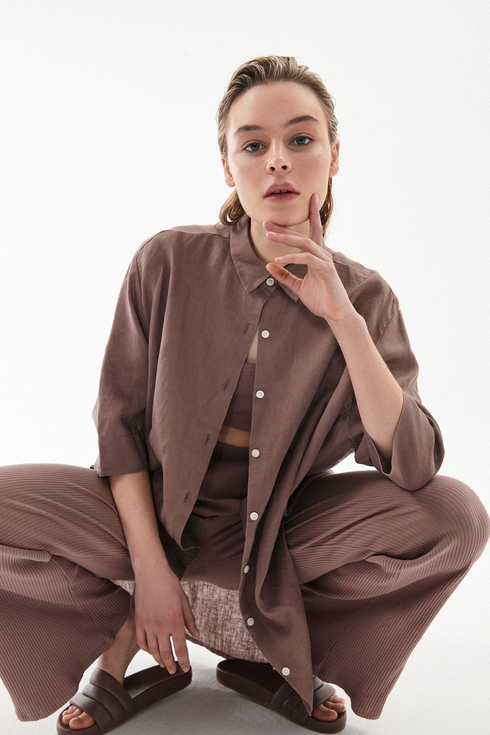 Nude Lucy Lounge Linen Longline Shirt In Soot 