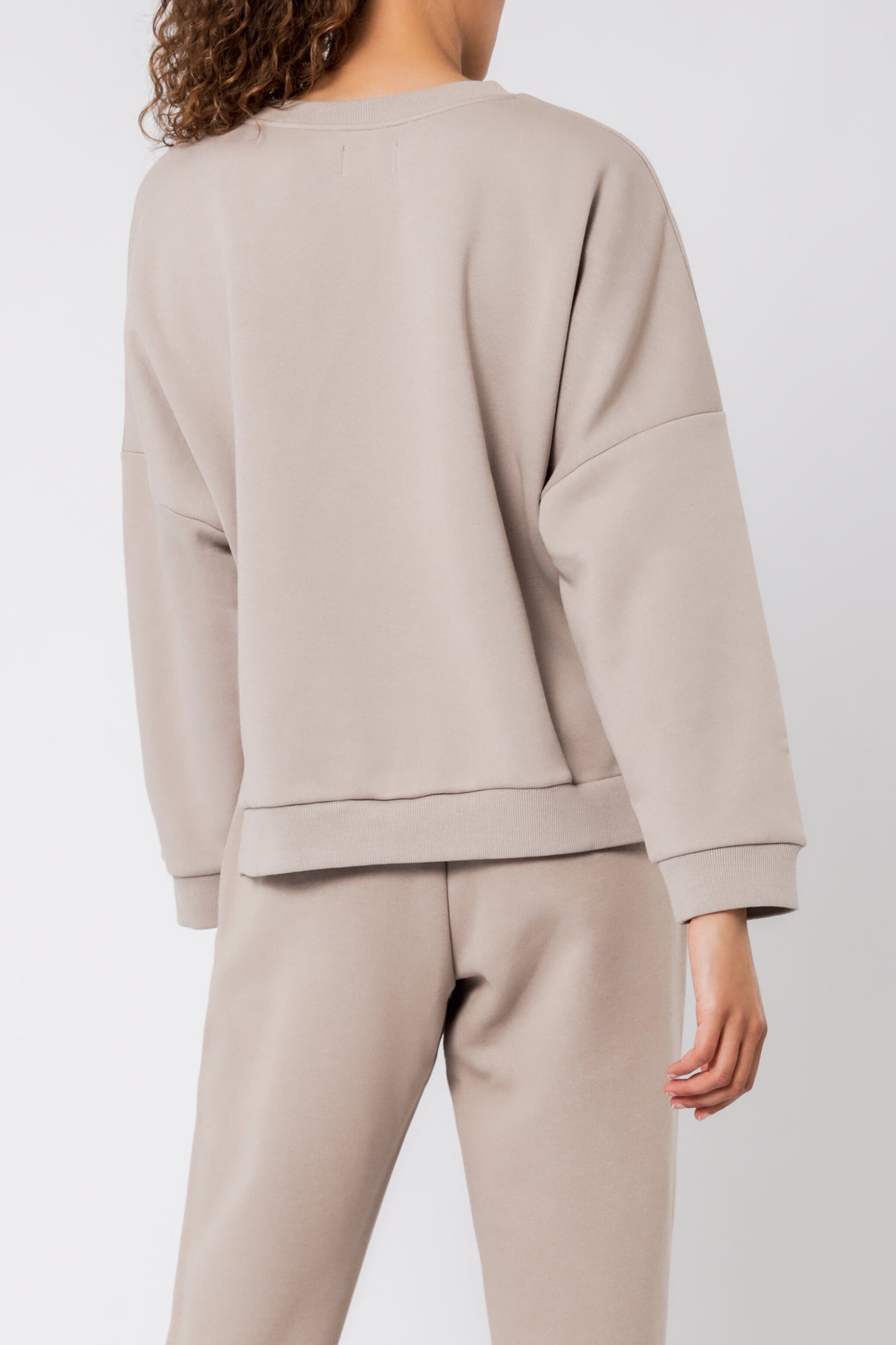 Nude Lucy Carter Classic Oversized Sweat Taupe Sweats 