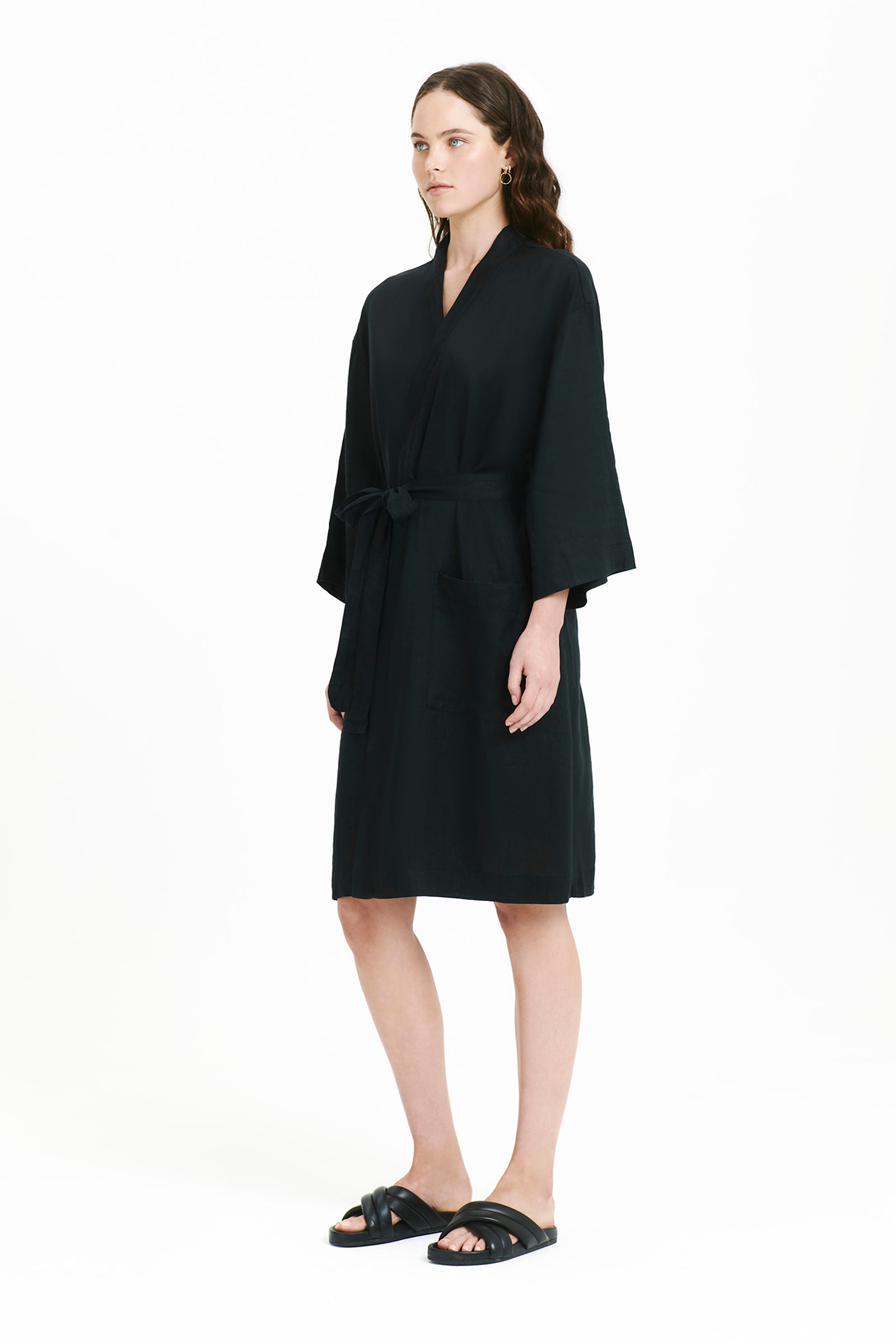 Nude Lucy Nude Lounge Linen Robe In Black 
