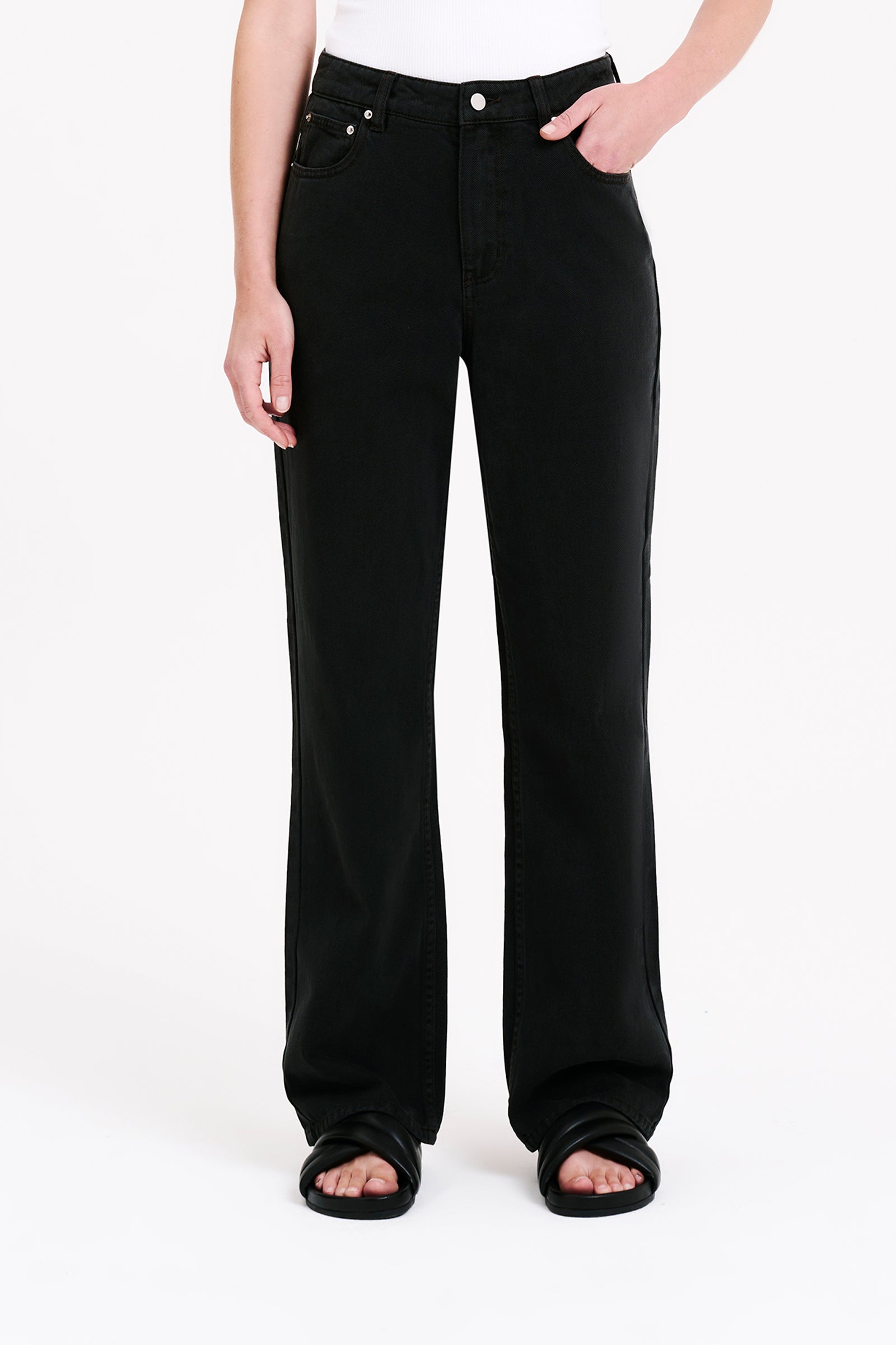 Nude Lucy Blaise Jean In A Dark Grey In A Brown Coal Colour 