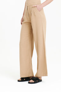 Nude Lucy Blair Tailored Pant In A Light Yellow Toned Dune Colour