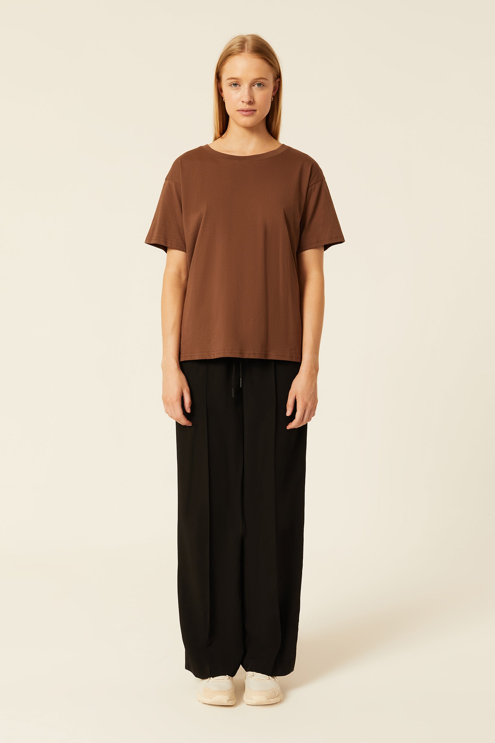 Nude Lucy Frankie Organic Boyfriend Tee In A Deep Brown Espresso Colour