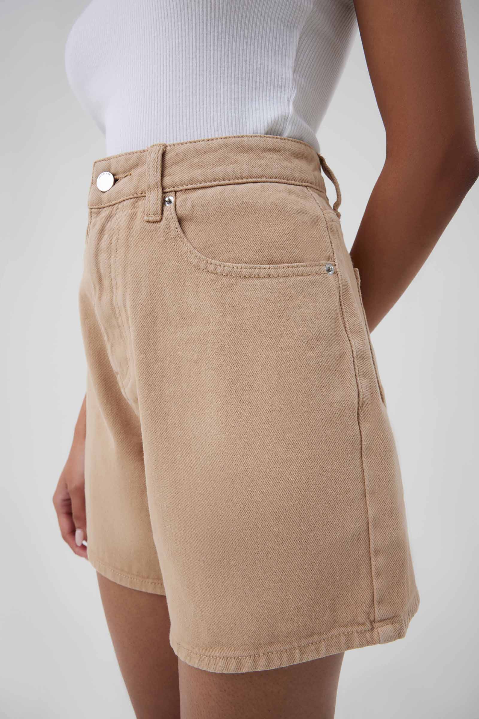 Nude Lucy Noa Denim Short In A Light Brown Biscuit Colour 