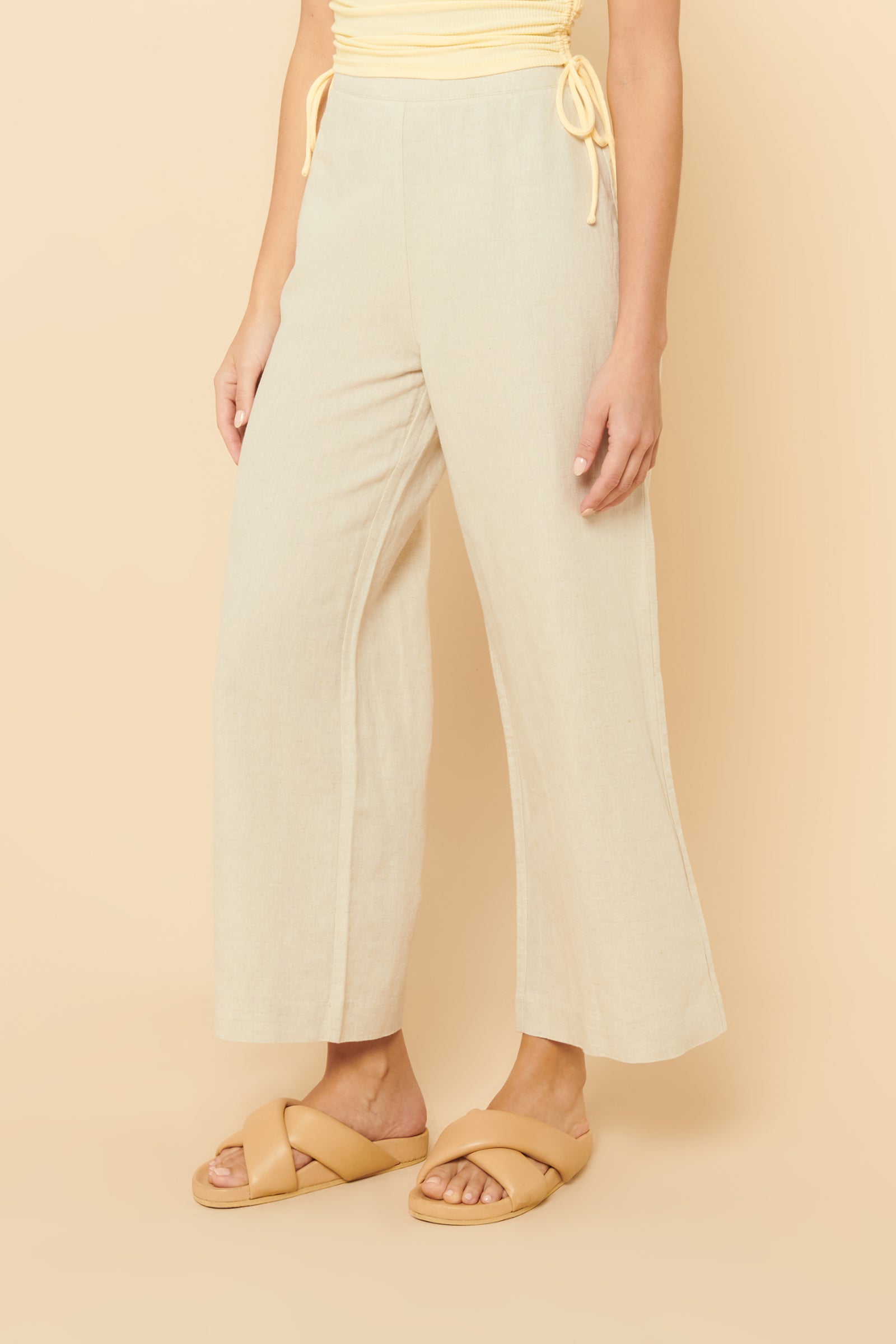 Nude Lucy Selma Wide Leg Pant In A Light Beige Oat 